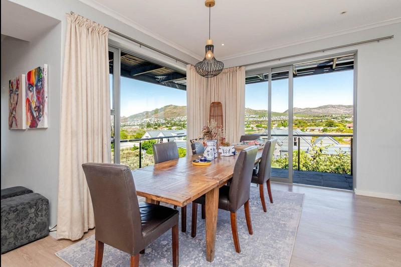 4 Bedroom Property for Sale in Crofters Valley Western Cape